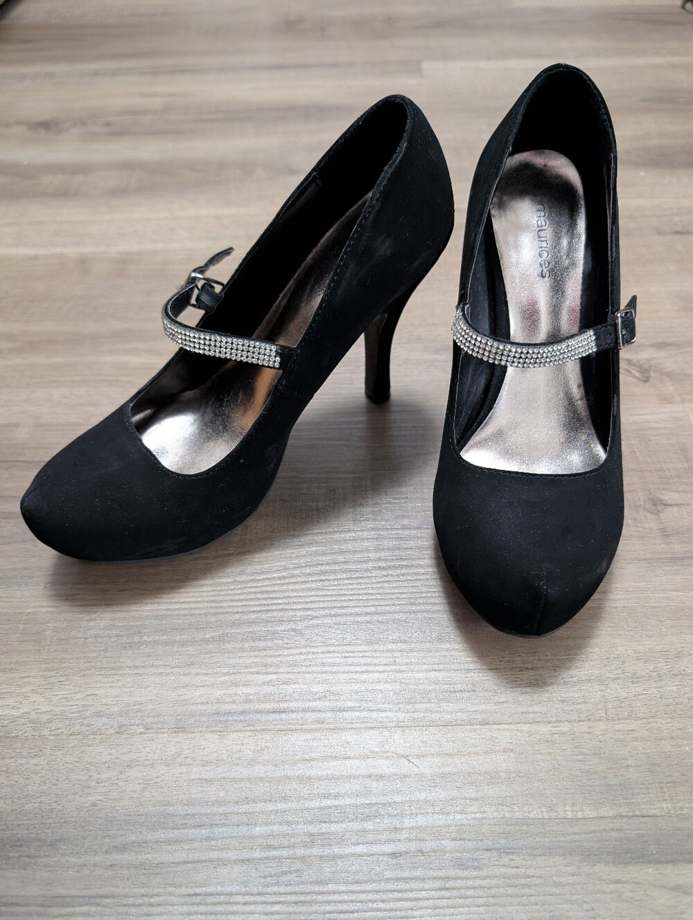 Black Mary-Jane Heel